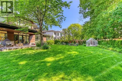 2104 Devon Road Oakville ON L6J 2N2