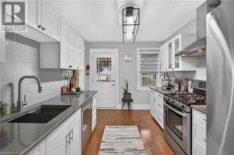 55 Cameron Avenue North Hamilton ON L8H 4Z1