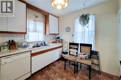 12 East 27th Street Hamilton ON L8V 3E7