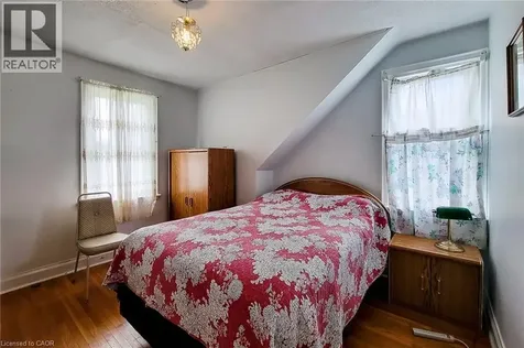 12 East 27th Street Hamilton ON L8V 3E7