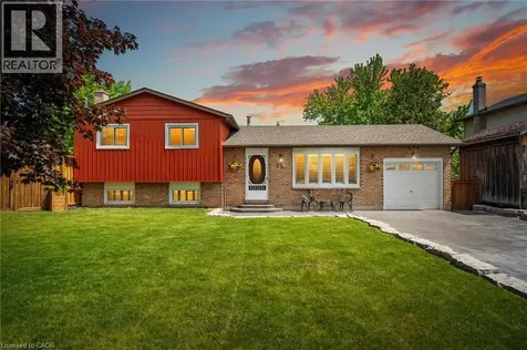 25 Burke Drive Caledonia ON N3W 1C3