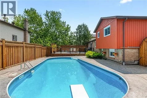 25 Burke Drive Caledonia ON N3W 1C3