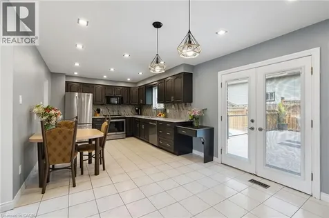 25 Burke Drive Caledonia ON N3W 1C3