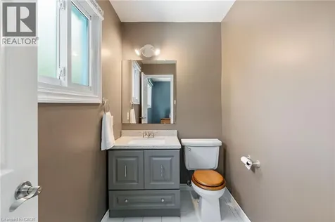 25 Burke Drive Caledonia ON N3W 1C3