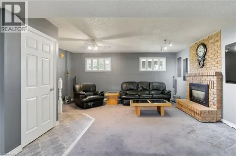 25 Burke Drive Caledonia ON N3W 1C3
