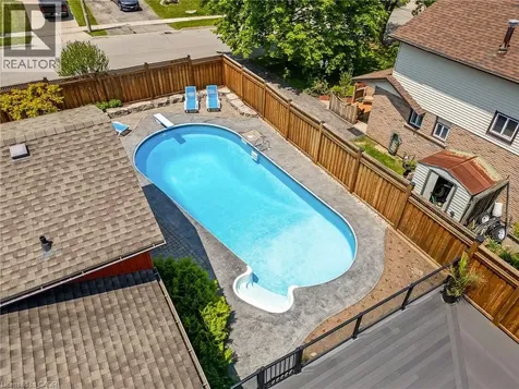25 Burke Drive Caledonia ON N3W 1C3