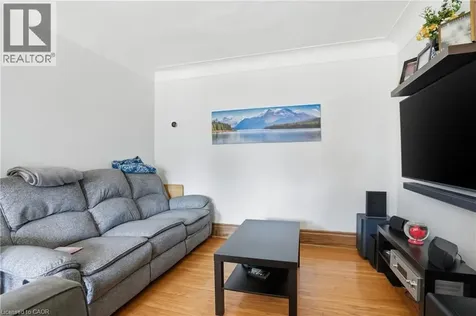 21 Weir Street North Hamilton ON L8H 5E7