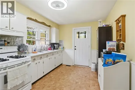 21 Weir Street North Hamilton ON L8H 5E7