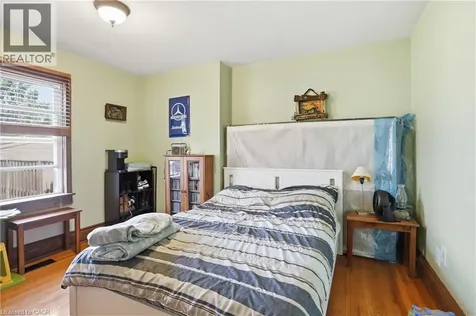21 Weir Street North Hamilton ON L8H 5E7