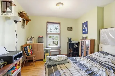 21 Weir Street North Hamilton ON L8H 5E7