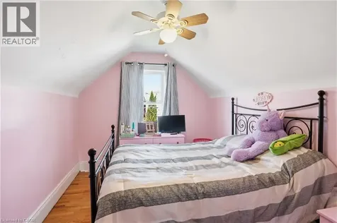 21 Weir Street North Hamilton ON L8H 5E7