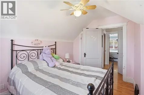 21 Weir Street North Hamilton ON L8H 5E7