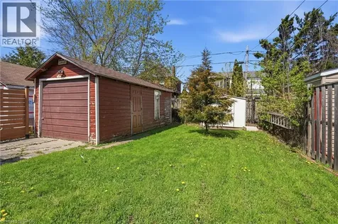 21 Weir Street North Hamilton ON L8H 5E7