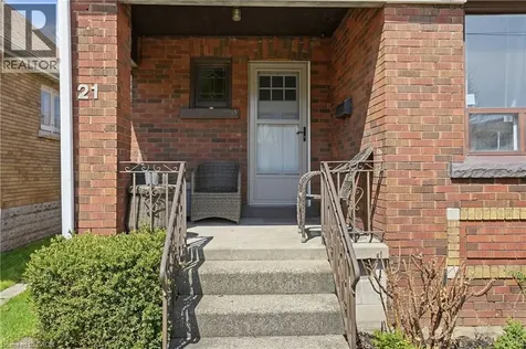 21 Weir Street North Hamilton ON L8H 5E7