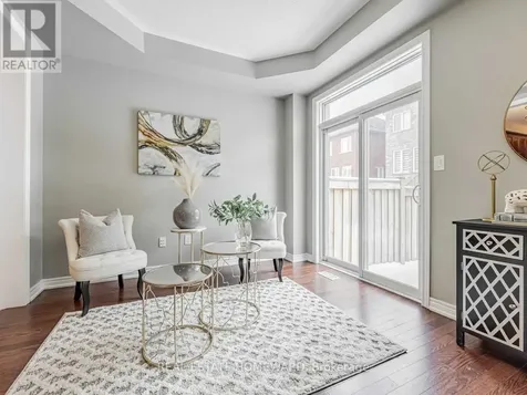 218 Roy Harper Avenue Aurora ON L4G 7C4