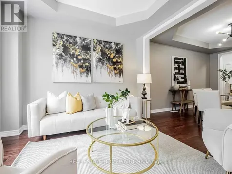 218 Roy Harper Avenue Aurora ON L4G 7C4