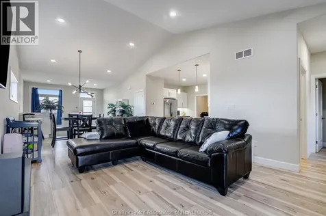 304 Horizon Lane Chatham ON N7L 0G6