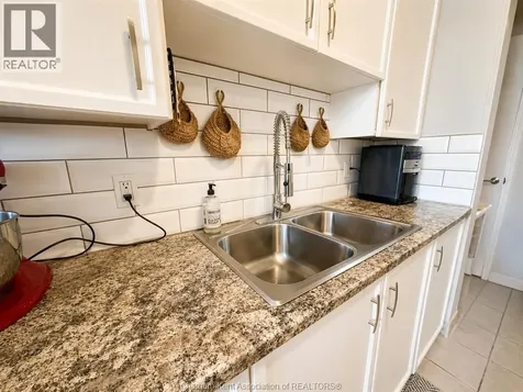 276 Merritt Avenue Chatham ON N7M 5T8