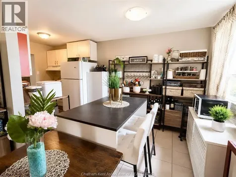 276 Merritt Avenue Chatham ON N7M 5T8