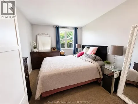 276 Merritt Avenue Chatham ON N7M 5T8