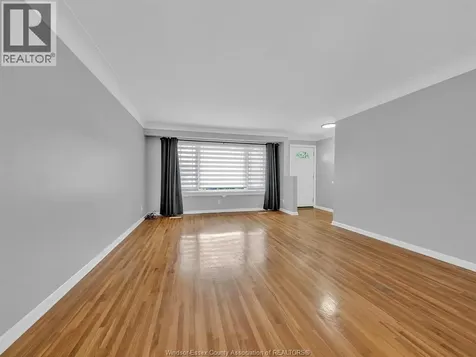 2528 Jos St. Louis Windsor ON N8T 2M5