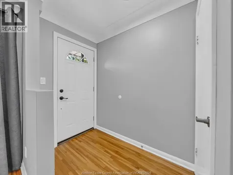 2528 Jos St. Louis Windsor ON N8T 2M5