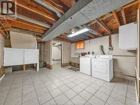 2528 Jos St. Louis Windsor ON N8T 2M5