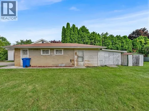 2528 Jos St. Louis Windsor ON N8T 2M5