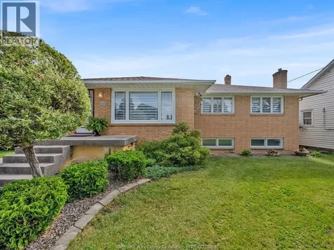 2528 Jos St. Louis Windsor ON N8T 2M5