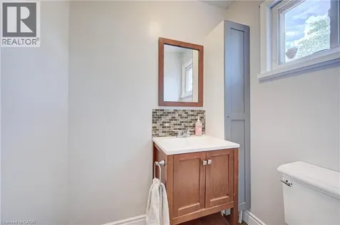 154 Grand Avenue South Cambridge ON N1S 2M4