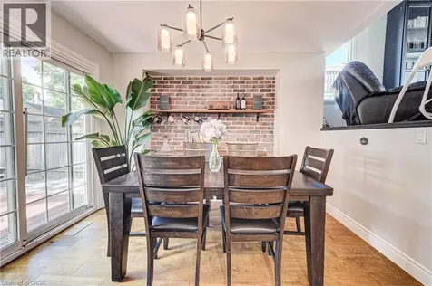 154 Grand Avenue South Cambridge ON N1S 2M4