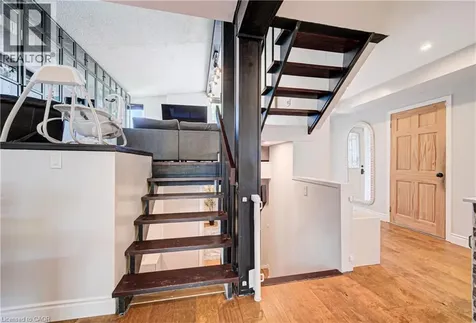 154 Grand Avenue South Cambridge ON N1S 2M4