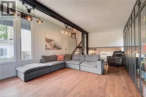 154 Grand Avenue South Cambridge ON N1S 2M4