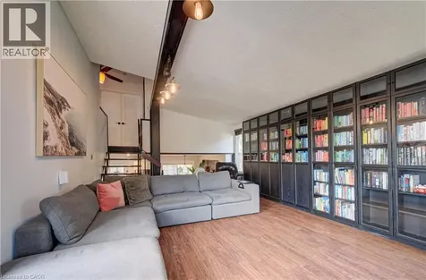 154 Grand Avenue South Cambridge ON N1S 2M4