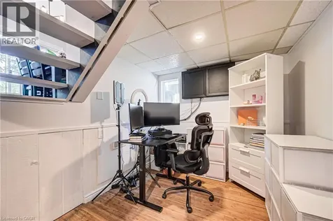 154 Grand Avenue South Cambridge ON N1S 2M4