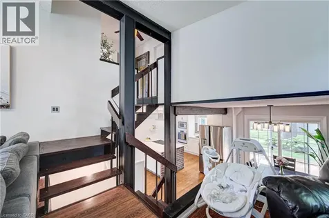 154 Grand Avenue South Cambridge ON N1S 2M4