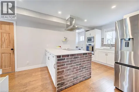 154 Grand Avenue South Cambridge ON N1S 2M4