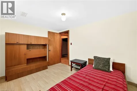 11 Pinard Street Hamilton ON L8K 6G8