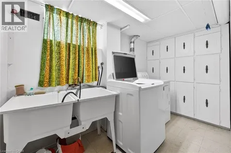 11 Pinard Street Hamilton ON L8K 6G8