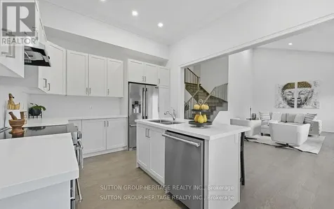 25 Ballinger Way Uxbridge ON L9P 0R6