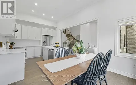 25 Ballinger Way Uxbridge ON L9P 0R6
