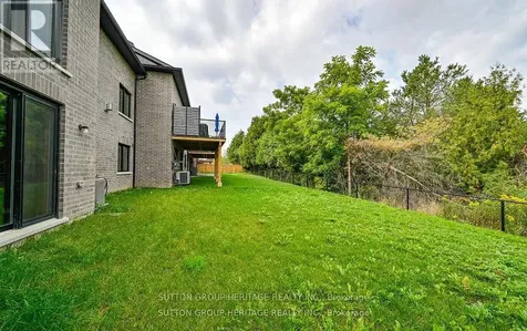 25 Ballinger Way Uxbridge ON L9P 0R6