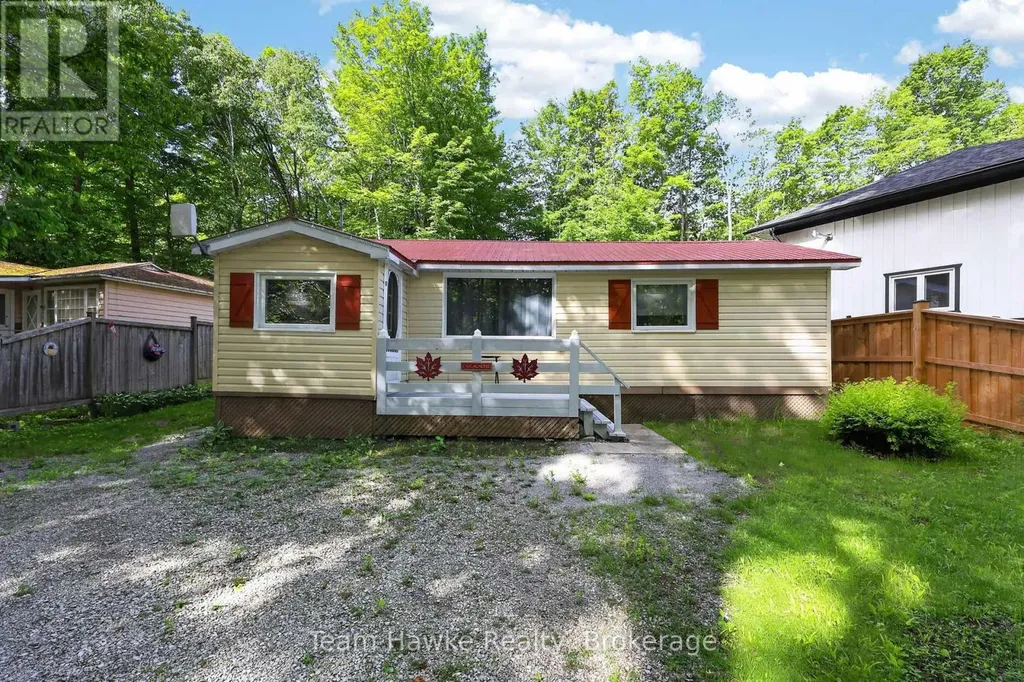 48 Mcarthur Drive Penetanguishene ON L9M 1W9