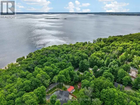 48 Mcarthur Drive Penetanguishene ON L9M 1W9