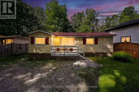 48 Mcarthur Drive Penetanguishene ON L9M 1W9