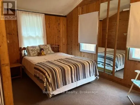 48 Mcarthur Drive Penetanguishene ON L9M 1W9