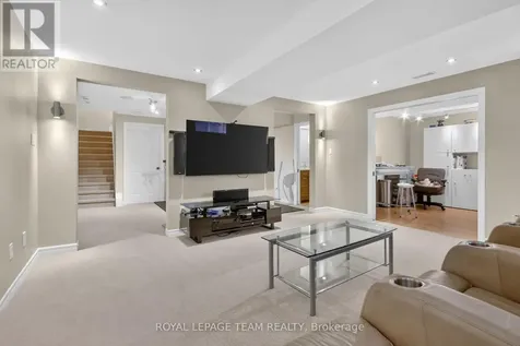83 Lydia Way Ottawa ON K2G 7E4
