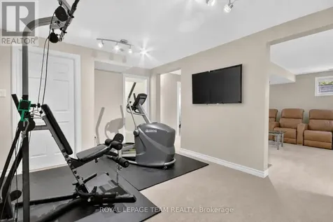 83 Lydia Way Ottawa ON K2G 7E4