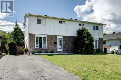 1053 Woodbine Avenue Sudbury ON P3A 5B1