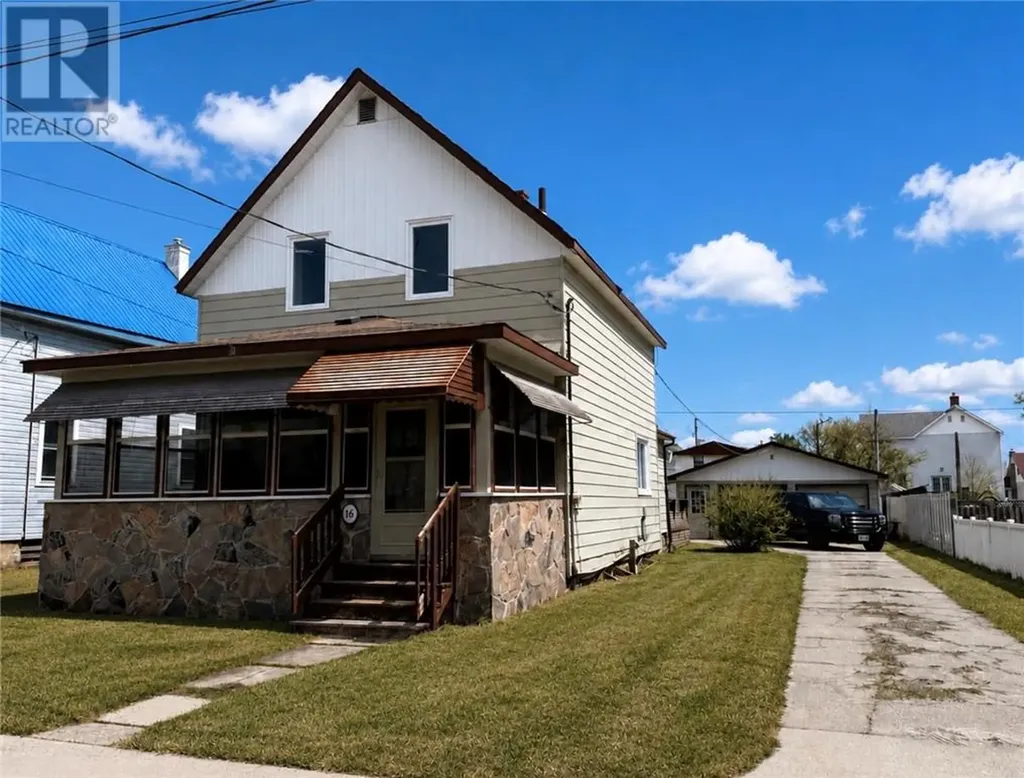 16 Lorne Street S Chapleau ON P0M 1K0